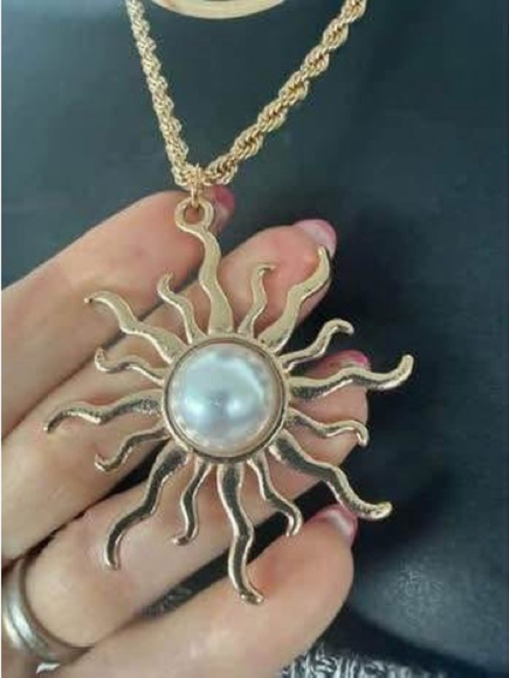 NWOT Gold Sunburst Pendant Necklace with Pearl Center - COSTUME JEWELLERY
